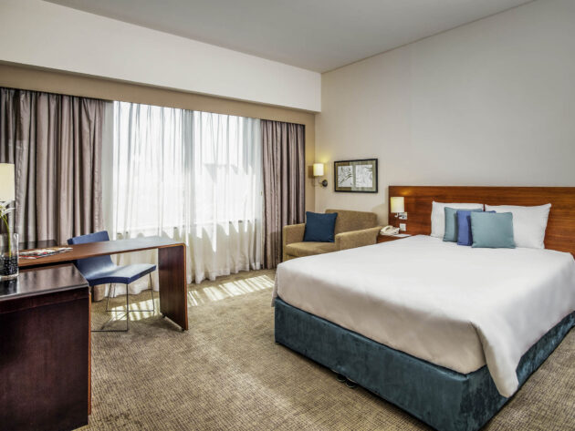 Superior Room with 1 double bed and sofa